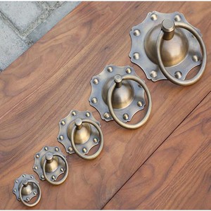 Timbre de Puerta Tradicional de Latón con Anillo, Acabado Bronce Antiguo, Decoración para Entrada Exterior, Timbre de Puerta Duradero - Product Image 2