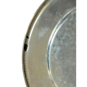 Plato de acero inoxidable con acabado plateado, ideal para la mesa de comedor, base de servir simple y duradera para uso diario, procedente de la India. - Product Image 3