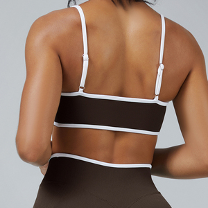Sujetador deportivo triangular verde para mujer, sin aros, transpirable, de color liso, con tirantes finos, tipo crop top - Product Image 2