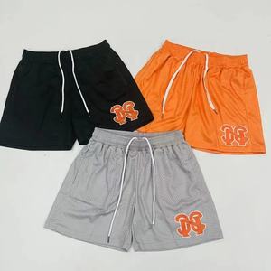 Short de sport tendance pour hommes, avec logo personnalisé, impression par sublimation, double couche de maille élastique, basket-ball décontracté de haute qualité - Product Image 4