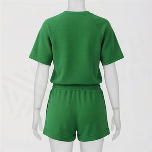 Ensemble de sport 2 pièces vert tricoté pour femme : T-shirt à manches courtes et short au-dessus du genou, col rond, respirant, printemps-été - Product Image 2