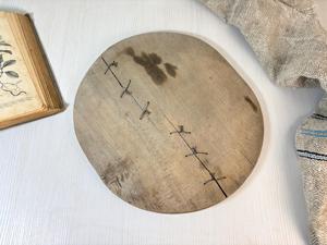 Planche à découper ronde en bois rustique vintage, style ferme primitif, en bois massif, pour la décoration intérieure, la présentation culinaire et les cadeaux - Product Image 3