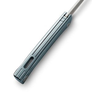 Couteaux pliants bleu ciel avec lame finition satinée et manche en métal rainuré, design fin pour la poche, idéal pour le quotidien et les activités de plein air - Product Image 4