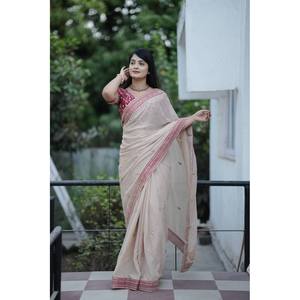 Sari Étnico de Diseño con Elegante Trabajo de Hilo Zari y Lentejuelas, Patrón Floral, Material Chiffon, Creación RV - Product Image 4