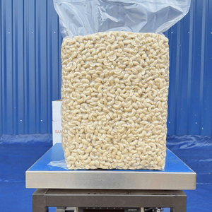 Meilleur prix pour les noix de cajou en vrac, noix de cajou W320, vente en gros de noix de cajou exportées vers l'Asie, le Moyen-Orient - Product Image 1