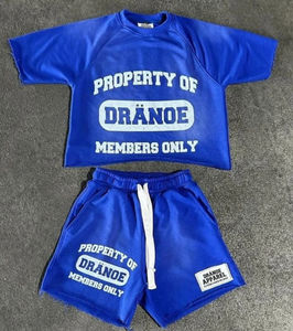 เสื้อยืดพิมพ์ลายสตรีทแวร์หนานุ่มสำหรับผู้ชาย ชุดเซ็ตเสื้อยืดและกางเกงขาสั้นผ้าฝ้ายวินเทจทรงหลวมแบบย้อมสีเอซิด สั่งทำได้ - Product Image 1