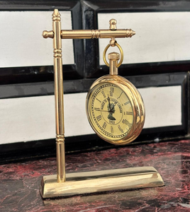 Horloge de bureau personnalisée en laiton antique, inspirée d'une montre de poche, avec gravure sur mesure, cadeau idéal pour la maison ou le bureau - Product Image 6