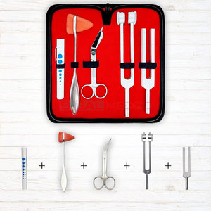 Marteau de réflexes de Taylor avec diapasons C128 et C512, ciseaux à pansements, jauge pupillaire, stylo lampe, étui de transport – Kit de 6 pièces - Product Image 4