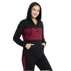 Sweat à capuche pour femme avec broderie 3D, tissu polaire premium sur le devant, personnalisable, vêtement décontracté d'hiver, poche kangourou, style hip-hop - Product Image 1