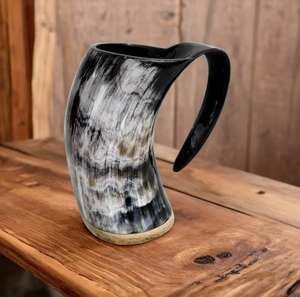 Taza Vikinga de Cuerno de Búfalo Natural Ecológica de Primera Calidad, Estilo Religioso, Hecha a Mano con Asa de Madera, Superventas - Product Image 2