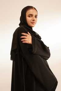 Abaya Maxi Modeste pour Femme, Modèle OEM Personnalisé, Violet Poussiéreux, avec Broderie Florale sur le Panneau Avant, Col Rond et Manches Longues - Product Image 5