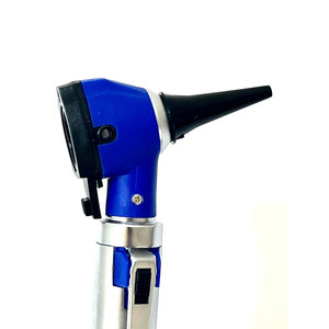 Otoscope de poche compact avec deux embouts de speculum, ampoule de rechange supplémentaire et pochette de protection pour les oreilles - Product Image 1