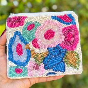 Porte-monnaie brodé à la main et perlé, tendance - MD HANDICRAFTS, style classique, couleurs mélangées, cadeau idéal pour les anniversaires et les festivals - Product Image 4