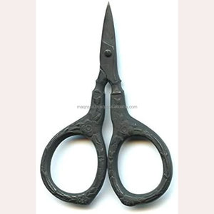 Tijeras Profesionales Kelmscott Designs Elizabeth de 2.5 Pulgadas, Tijeras de Alta Calidad para Punto de Cruz, Tijeras Pequeñas Color Rosa Pálido, Venta al por Mayor - Product Image 2
