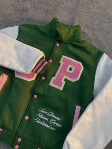 Veste universitaire en cuir personnalisée OEM avec patch en tissu éponge chenille et broderie script, unisexe, style baseball de stade - Product Image 3
