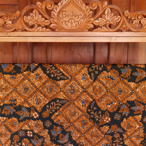 Bolsas Decorativas Hechas a Mano en Indonesia con Tela de Algodón Ecológica y Batik Tulis Pintado a Mano, Motivo Tradicional Lengko, Estilo Clásico Sogan - Product Image 3