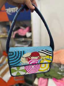 Sac de soirée de luxe fait main vintage pour femme, broderie de perles, fermeture à loquet, en toile avec doublure en coton, multi-usages - Product Image 4