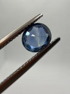 Zafiro Azul Natural AA, Corte Ovalado, 1.30CT, 7x6x3.5mm, Gema Preciosa Suelta Facetada, Ceylón, para Joyería Personalizada, con Juego de Color - Product Image 4