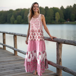 Robe en coton sans manches de luxe décontractée pour évasions de jardin coupe fluide ALine avec col rond et esthétique artisanale indienne inspirée - Product Image 3