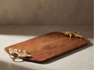 Plateau de service en bois à accent botanique unique, en bois de manguier foncé, avec poignées rectangulaires en forme de feuille et finition polie - Product Image 5