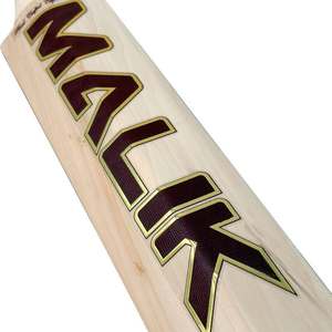 Batte de cricket Mb Malik Umz Vintage Classic 7 étoiles en saule anglais, légère et durable, avec housse anti-bulles offerte et feuille anti-usure pour une meilleure adhérence - Product Image 2