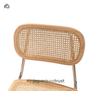 Chaise de salle à manger au design unique, base en métal durable, structure en bois de teck Sungkai acajou, assise en rotin - Product Image 5