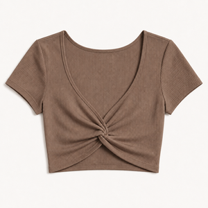 เสื้อครอปท็อปไหมพรมคอวี แขนสั้น แต่งปมด้านหน้า สไตล์มินิมอลลำลองสำหรับฤดูร้อน รับผลิตแบบ OEM ODM ผ้าโพลีเอสเตอร์ ผลิตตามแบบที่กำหนดเองได้รวดเร็ว - Product Image 4