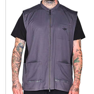 Chaleco de Barbero Premium Transpirable para Salón y Uso Doméstico, Diseño Cómodo y Ligero, Perfecto para Cortar y Peinar el Cabello - Product Image 1