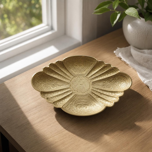 Plateau de service artisanal à un seul niveau, design moderne, compatible lave-vaisselle, en laiton de haute qualité, finition polie, facile à nettoyer, pour cuisine et bureau - Product Image 1