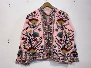 Veste Kantha matelassée en coton réversible à imprimé floral numérique indien pour femmes et filles - Product Image 3