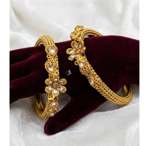 Fashionable 24K Gold Plated <b>Bangle</b> Bracelets <b>Set</b> With Flower Pattern And Pearls For Women Wedding Party Jewelry - Product Image 1