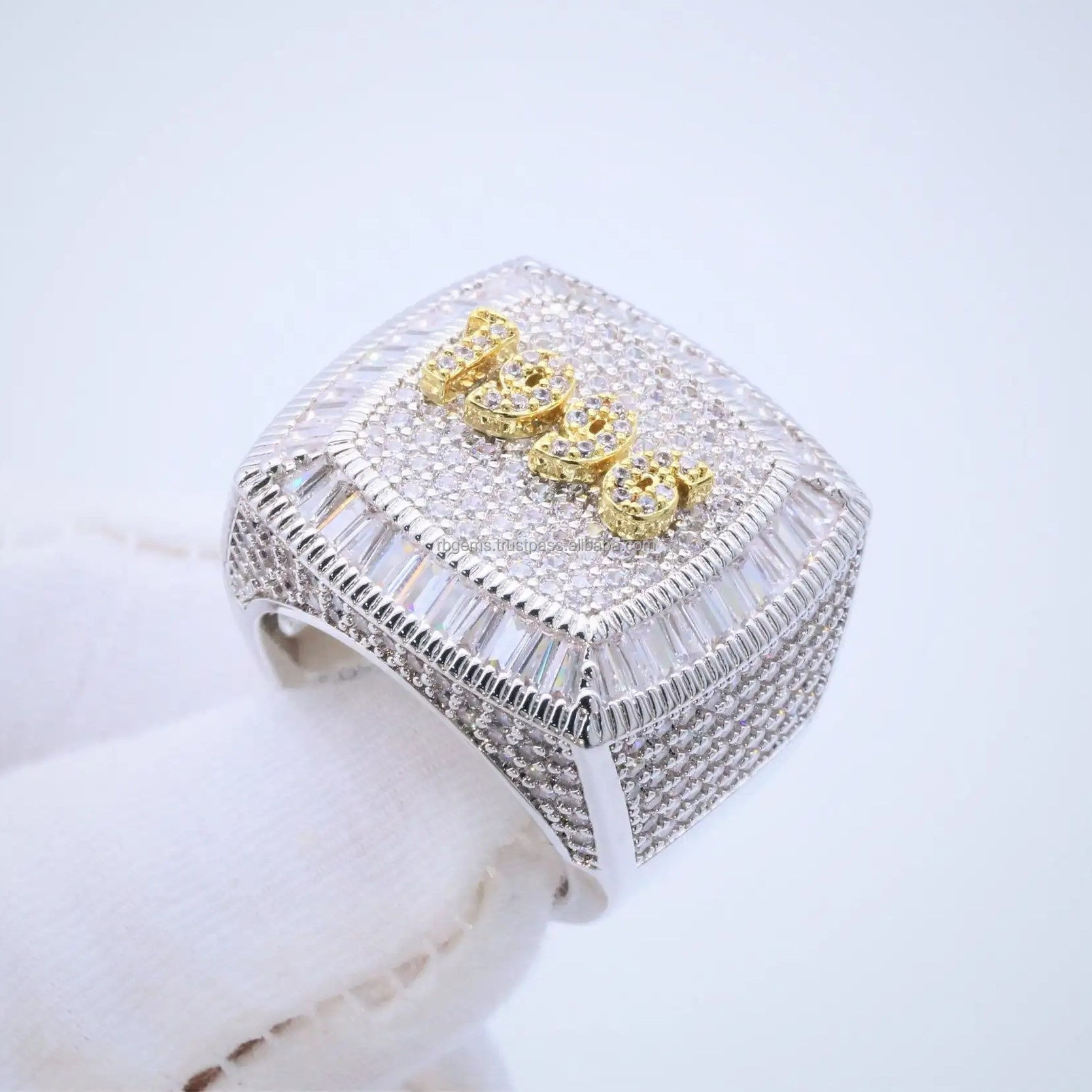 สีเหลือง