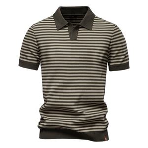 เสื้อโปโลถักไหมพรมสีพื้นเรียบง่าย สไตล์พื้นฐาน กระดุมติด ผ้าฝ้าย 100% แขนสั้น เสื้อสเวตเตอร์ผู้ชาย - Product Image 2