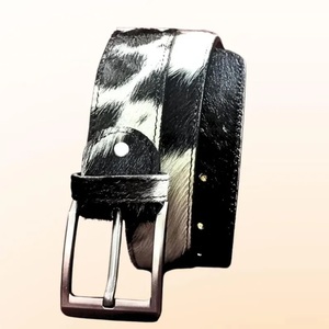 Cinturón de Cuero Vacuno Personalizable de Nuevo Diseño para Hombre y Mujer, Estilo Occidental con Pelo de Vaca - Product Image 6