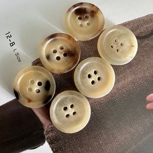 กระดุมเขาควายอาเกตธรรมชาติแกะสลักสไตล์สัตว์พร้อมคุณสมบัติกันน้ำ - Product Image 1