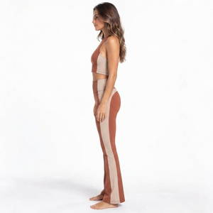 Ensemble de yoga pour femmes, coupe ajustée et design athlétique moderne, ensemble de vêtements de yoga sans coutures avec matière flexible - Product Image 4