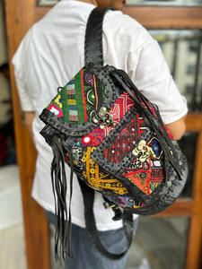 Nuevo estilo bohemio occidental Vintage hecho a mano Jacquard cuero borla mochilas mano puntada Klim cuero genuino estilo indio mochila - Product Image 3