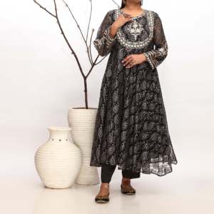 Traje de red adornado para mujer de 2 piezas PF3083 - Product Image 3