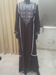 Robe Abaya Arabe Élégante en Viscose Maxi, Modeste, Respirante, Unie et Brodé, à Manches Longues, pour Usage Quotidien et Plage, Toutes Saisons - Product Image 4