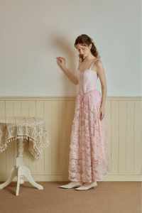 Robes décontractées maxi sans manches à col carré de haute qualité du Vietnam, robe nuisette en jacquard floral 3D Hellen, article KD46 - Product Image 4