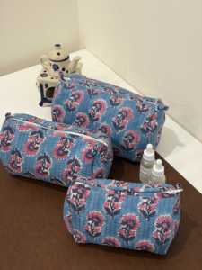 Niharo - Juego de 3 Bolsas de Maquillaje Acolchadas de Algodón con Estampado a Mano, Personalizadas al por Mayor para Mujer, Organizador de Cosméticos y Artículos de Aseo para Viaje, Color Azul - Product Image 1