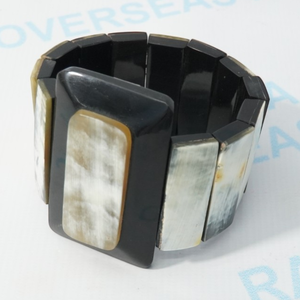 Pulsera de Bloques de Hueso Natural, Ecológica, Pulida en Blanco y Negro, Hecha a Mano, Joyería Tribal Moderna, Accesorio Elástico para Mujer - Product Image 4