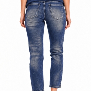 Jean en denim déchiré à taille haute et coupe droite pour femme, style streetwear moderne, finition délavée, confort extensible, idéal pour le quotidien et les loisirs - Product Image 2