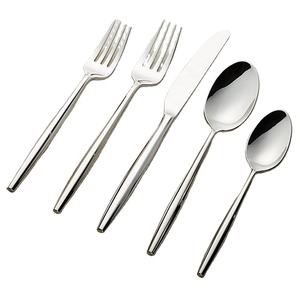 Juego de cubiertos de acero inoxidable con acabado de plata, conjunto de cubiertos de estilo occidental, informal, hecho a mano, para servir en bodas - Product Image 1