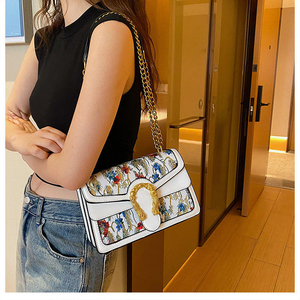 Sac à main de luxe pour femme en similicuir PU avec rabat et chaîne, vente en gros d'usine - Product Image 5