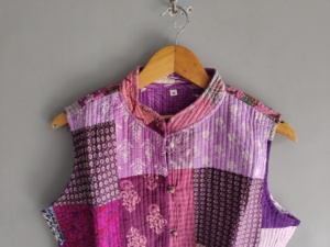 Chaleco de Mujer de Algodón Tejido con Estampado Floral y Parches Bohemios, Cuello Mandarín, Sin Mangas, Acolchado, Transpirable, Ecológico, con Bolsillos - Product Image 4