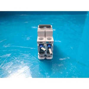 Condensateur de protection contre les surtensions CUTLER-HAMMER SPCL2C01, utilisé comme pièce détachée pour équipement semi-conducteur d'époque - Product Image 1