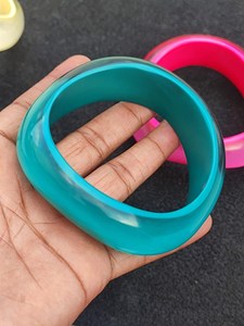 Juego de Brazaletes de Resina de Estilo Antiguo, Tamaño Personalizado, Hechos a Mano, Artesanía de Alta Calidad, Brazaletes de Resina para Mujeres y Niñas, Precio Bajo - Product Image 3