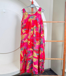 Wholesale 2025 New Sleeveless Abstract Print Midi Dress with Tie <b>Straps</b> & Pockets Summer Casual Loose Fit Vacation Sundress - Product Image 3