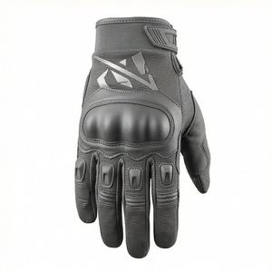 Équipement en cuir durable personnalisé pour motards avec une adhérence sécurisée, intérieur respirant, adapté aux longues balades - Product Image 1